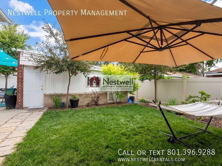 951 W Signora Dr — Photo 24