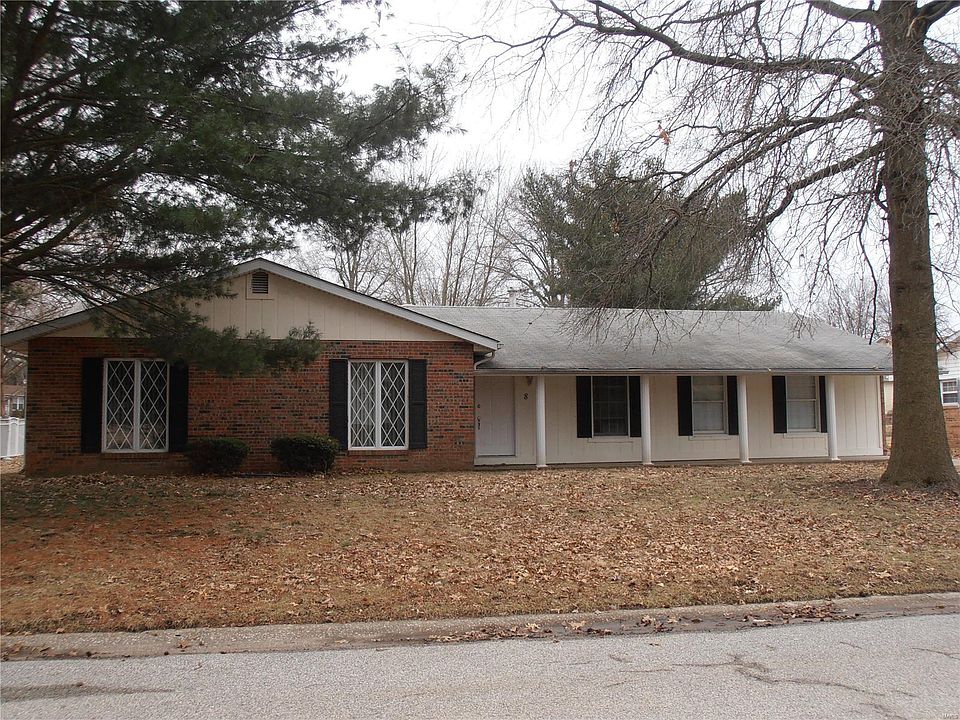 1st image of 8 Morrison Dr