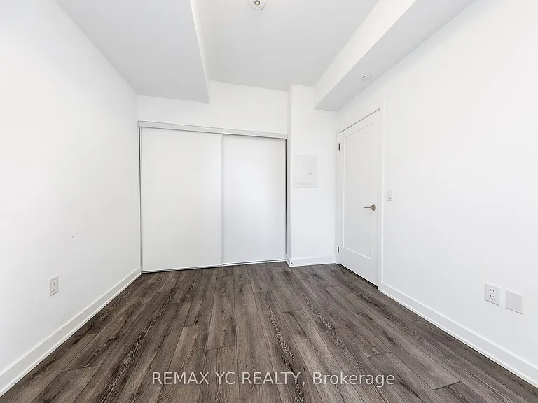 95 Oneida Cres #305 — Photo 19