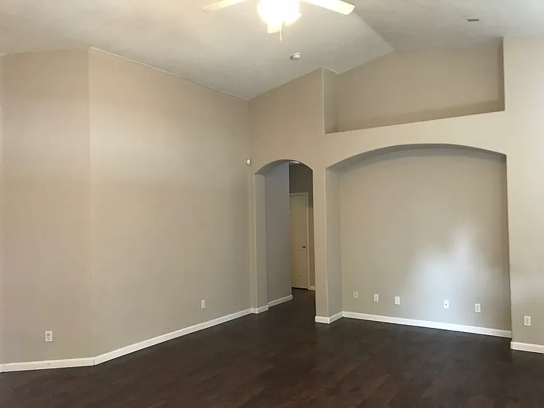 1217 Florence Ave — Photo 10