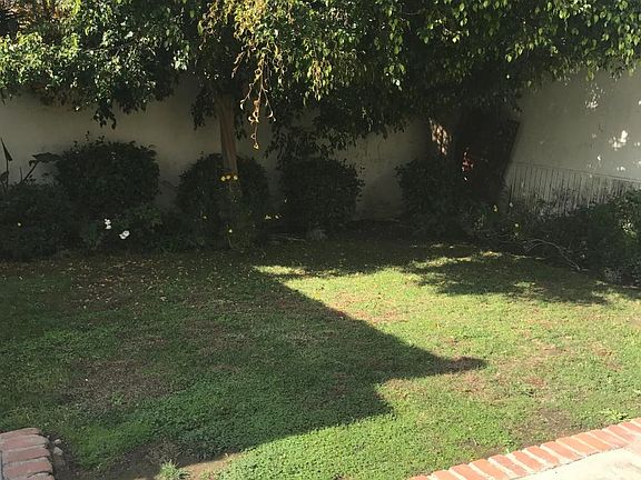 4th image of 137 N Vista St