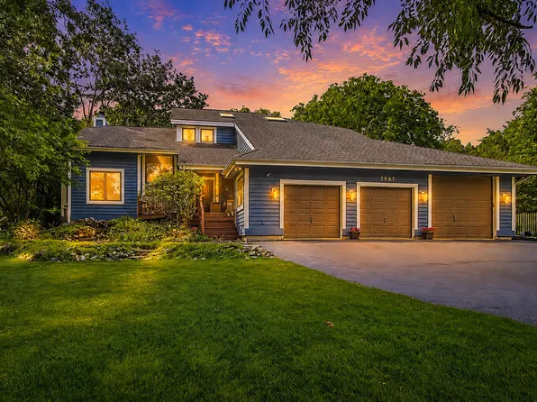 2001 Villanova Dr, Johnsburg, IL 60051