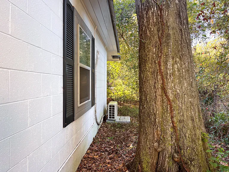 2950 George St — Photo 6