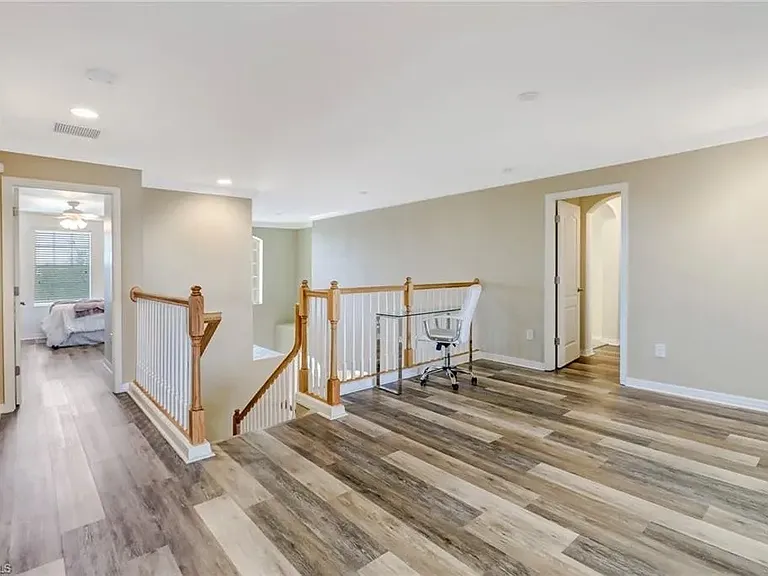Upstairs Loft 1