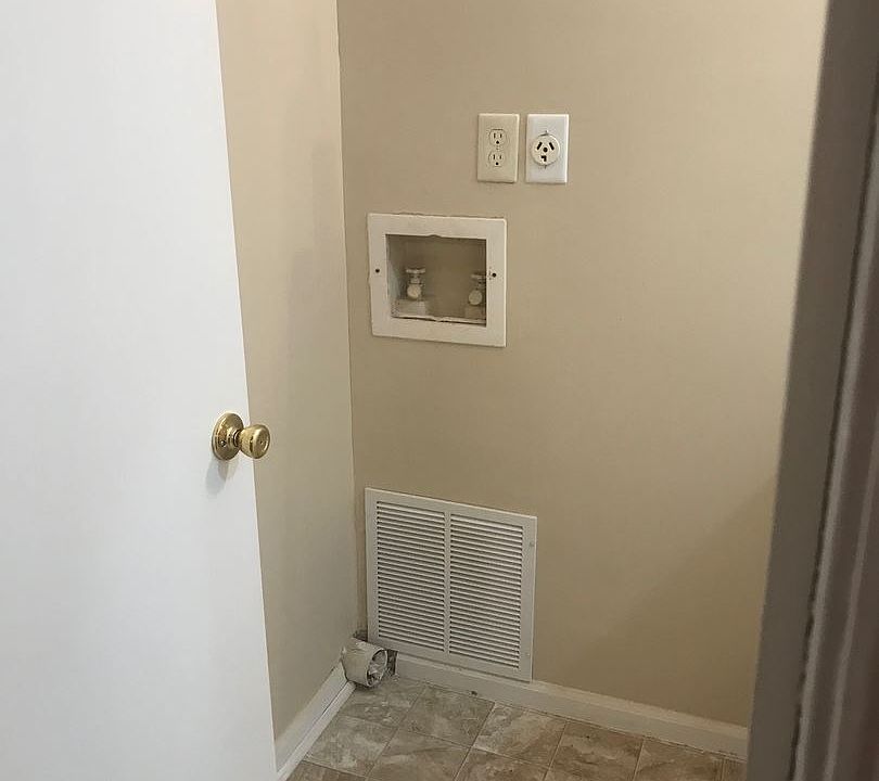 2nd image of 445 City View St APT A