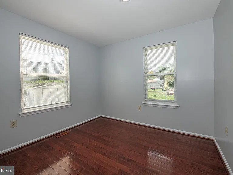 1216 Ogden St — Photo 16
