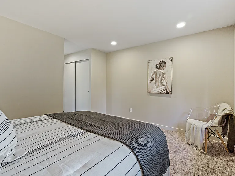 17215 NE 16th Pl — Photo 13