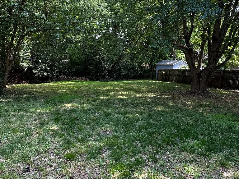 4727 Ridgeley Dr — Photo 12