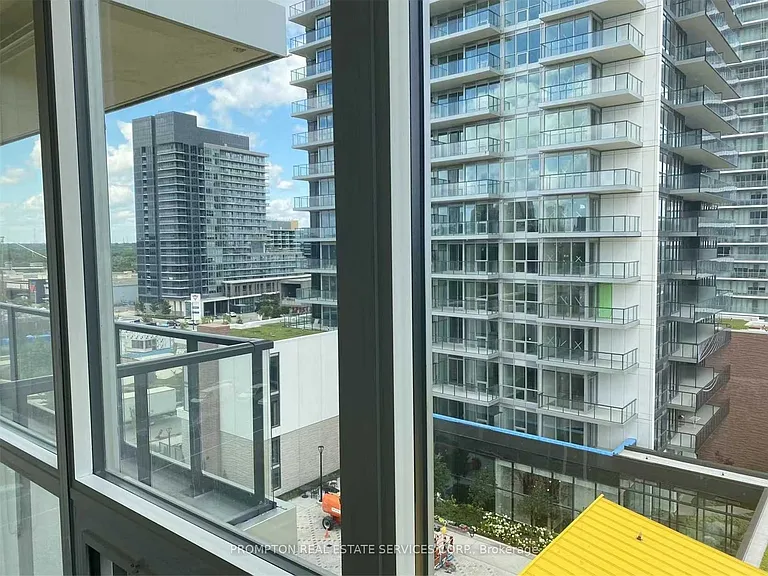 85 McMahon Dr #802 — Photo 19