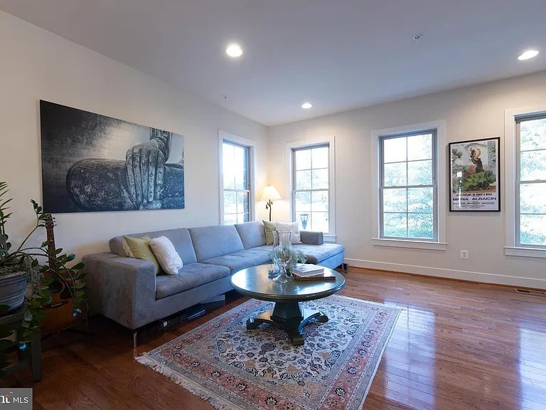 2865 Chancellors Way NE — Photo 5