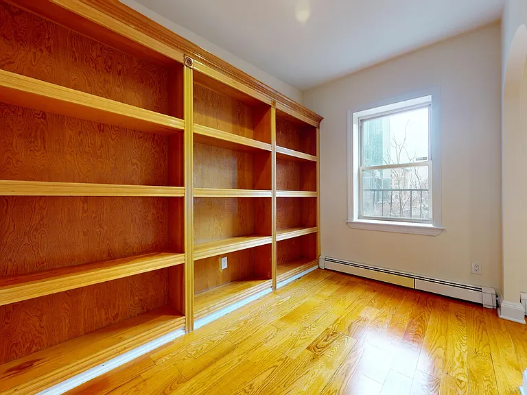 480 W Broadway #4 — Photo 17