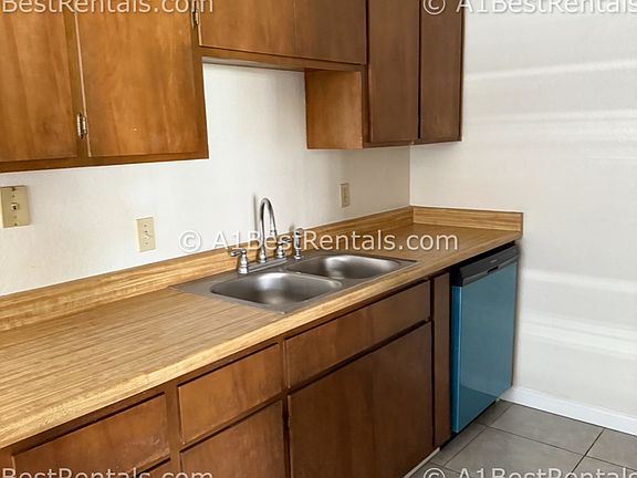 3rd image of 205 E Fairmont Ave #2