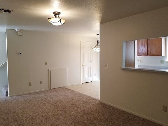 5th image of 4079 Village Dr