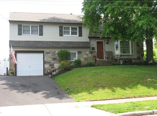 815 Garden Rd, Warminster, PA 18974