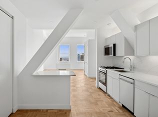 20 Exchange Pl APT 3905, New York, NY 10005