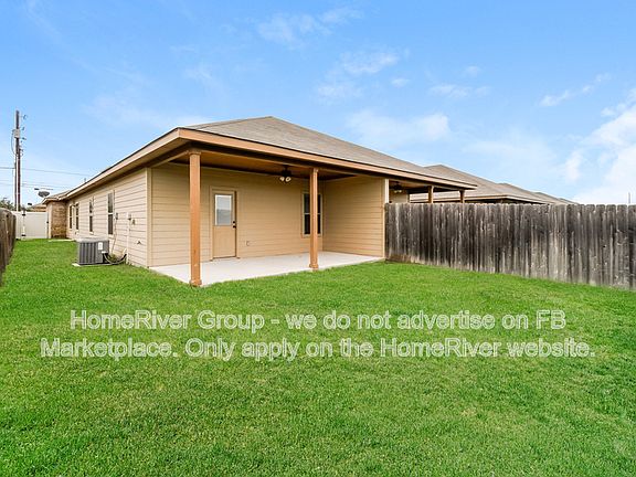 4th image of 2613 Pahmeyer Rd