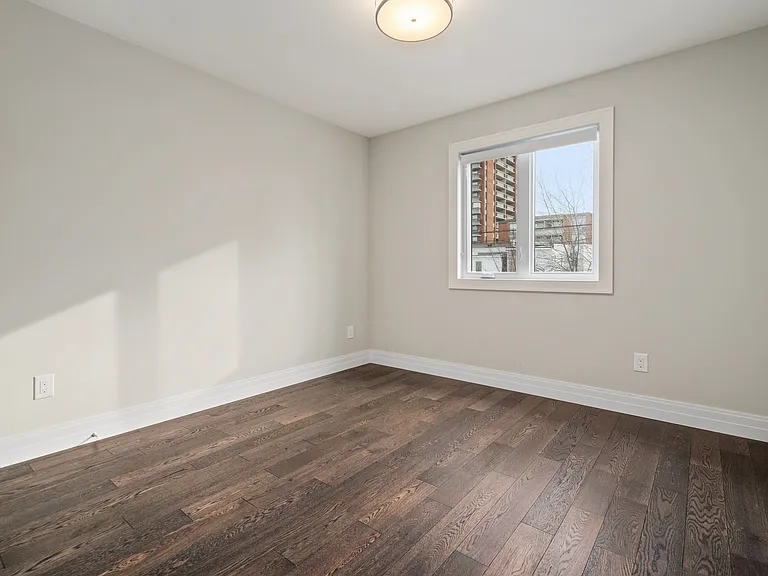 136 Willow St #BASEMENT — Photo 10