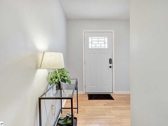 5th image of 120 W Long Creek Ct