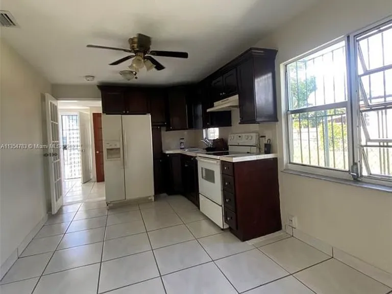 3104 NW 21st Ave #F — Photo 3