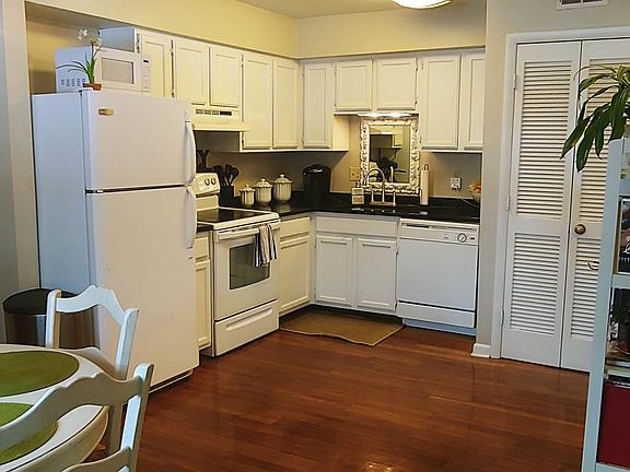 2nd image of 1719 Donlee Dr