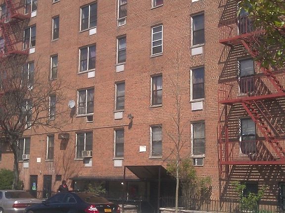 2nd image of 11405 170th St APT 2A