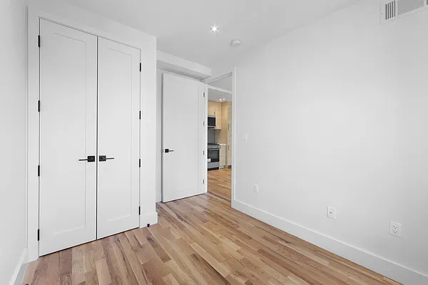 Rented by TwoRealEstate LLC | media 4