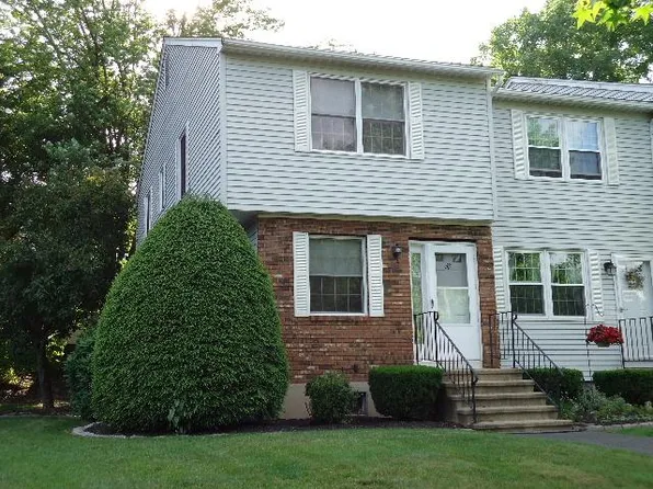 13 Holt St APT 52, Plymouth, CT 06786