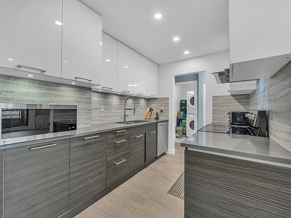 4th image of 8600 Ackroyd Rd #317