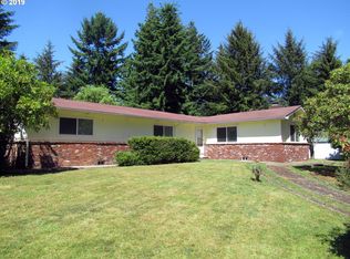 5165 Hilltop Dr, Florence, OR 97439