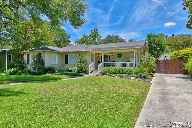 1st image of 107 Larkwood Dr