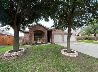 817 Forest Grove Ln, Fort Worth, TX 76115