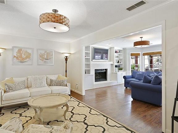 5th image of 230 Softwood Cir
