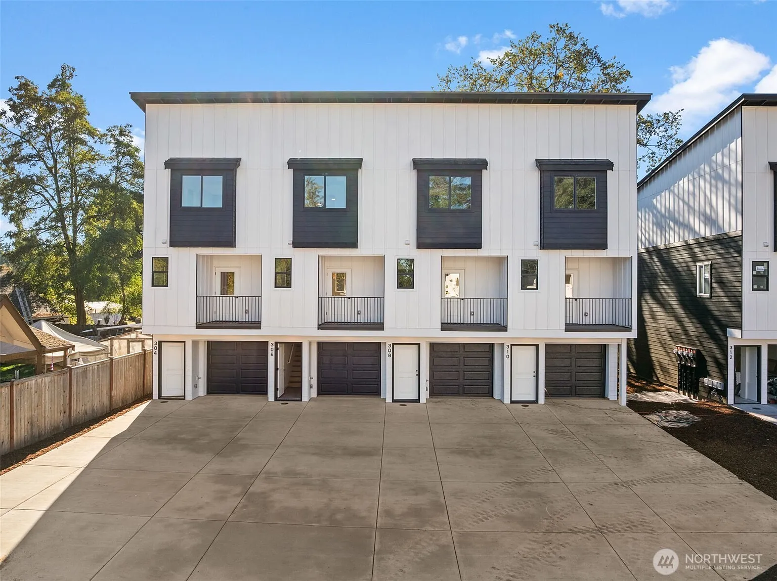304 118th Street S #4 photo 1