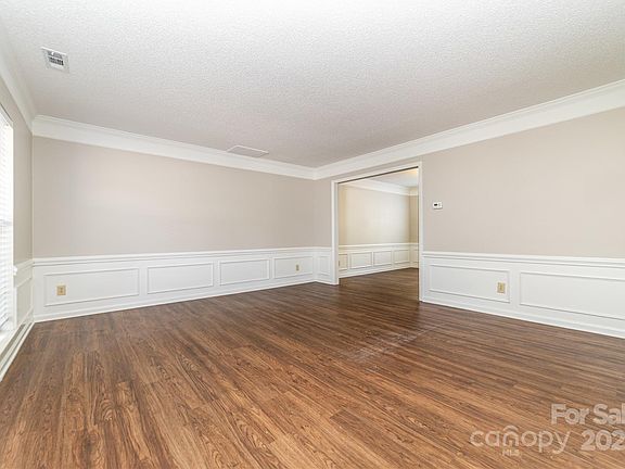 3rd image of 3936 Yorkford Dr