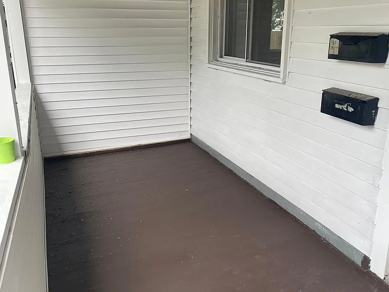1031 Brown Ave #1 — Photo 4