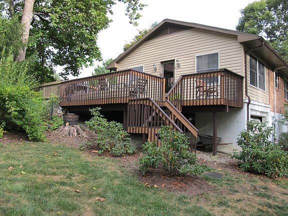 5th image of 220 Highview Dr
