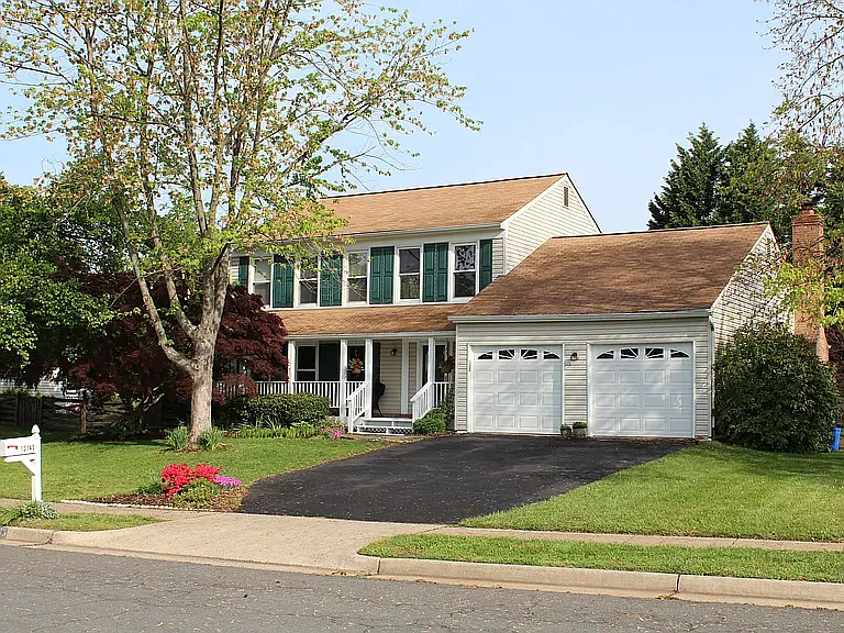 10143 Yorktown Dr photo 1