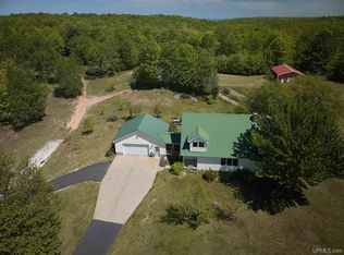 E9328 Lehnen Rd, Munising, MI 49862