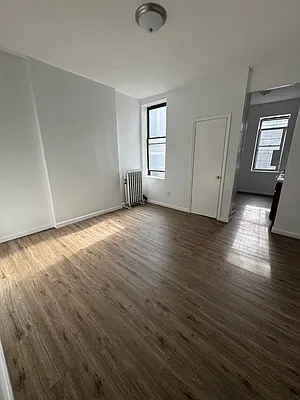 1526 Pacific Street #9