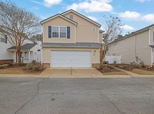 423 W Oaks Trl, Woodstock, GA 30188