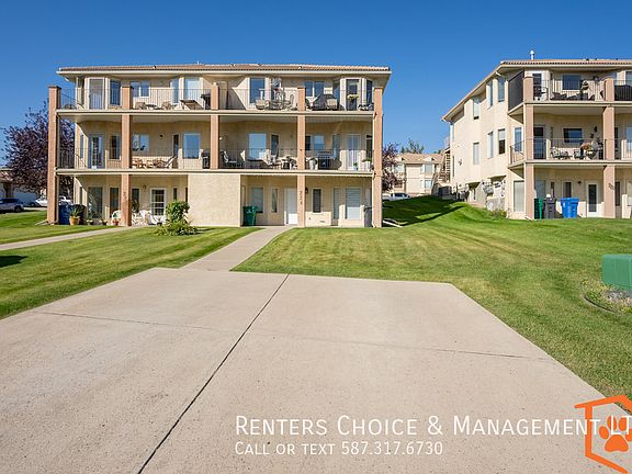 2nd image of 224 Canyon Blvd W