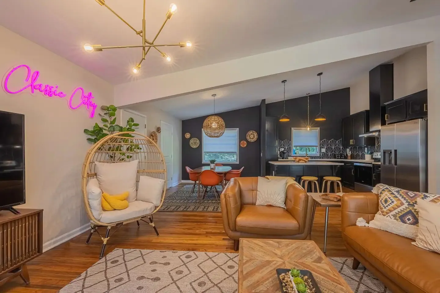 4 bed, 1784 sqft, $3,000 — Photo 2