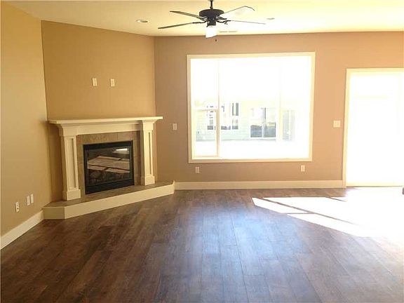 3rd image of 5908 Foxtail Ln