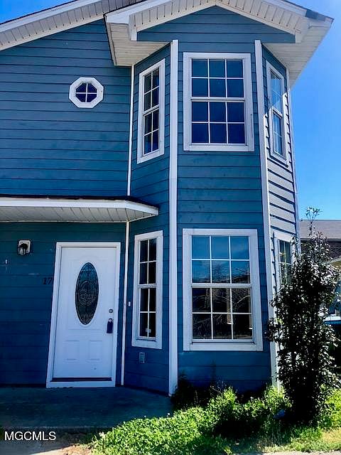 1st image of 17 Grand Lido Ln