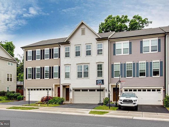 2nd image of 5622 Scott Ridge Pl