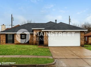 920 Larue Dr, Cedar Hill, TX 75104