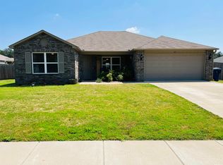 27 Bobby Cir, Cabot, AR 72023