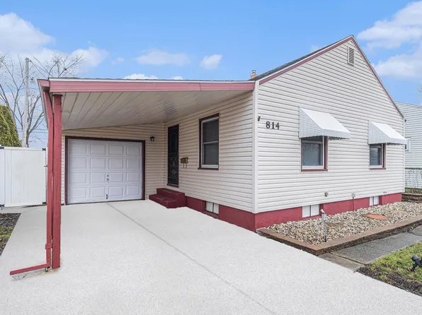 814 Fairway St, South Bend, IN 46619