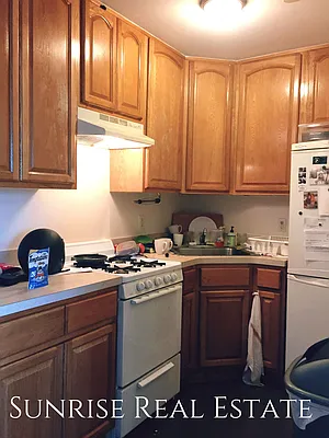 Rented by Sunrise Real Estate | media 42