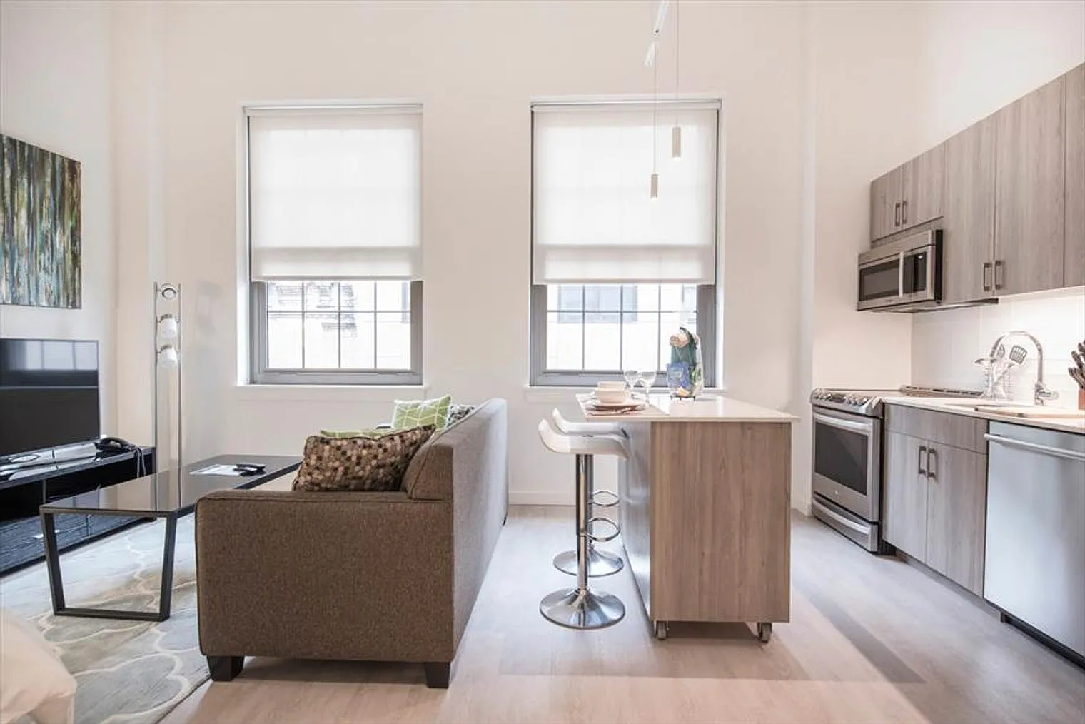 Studio, 1.0 bath, 484 sqft, $5,346 — Photo 2